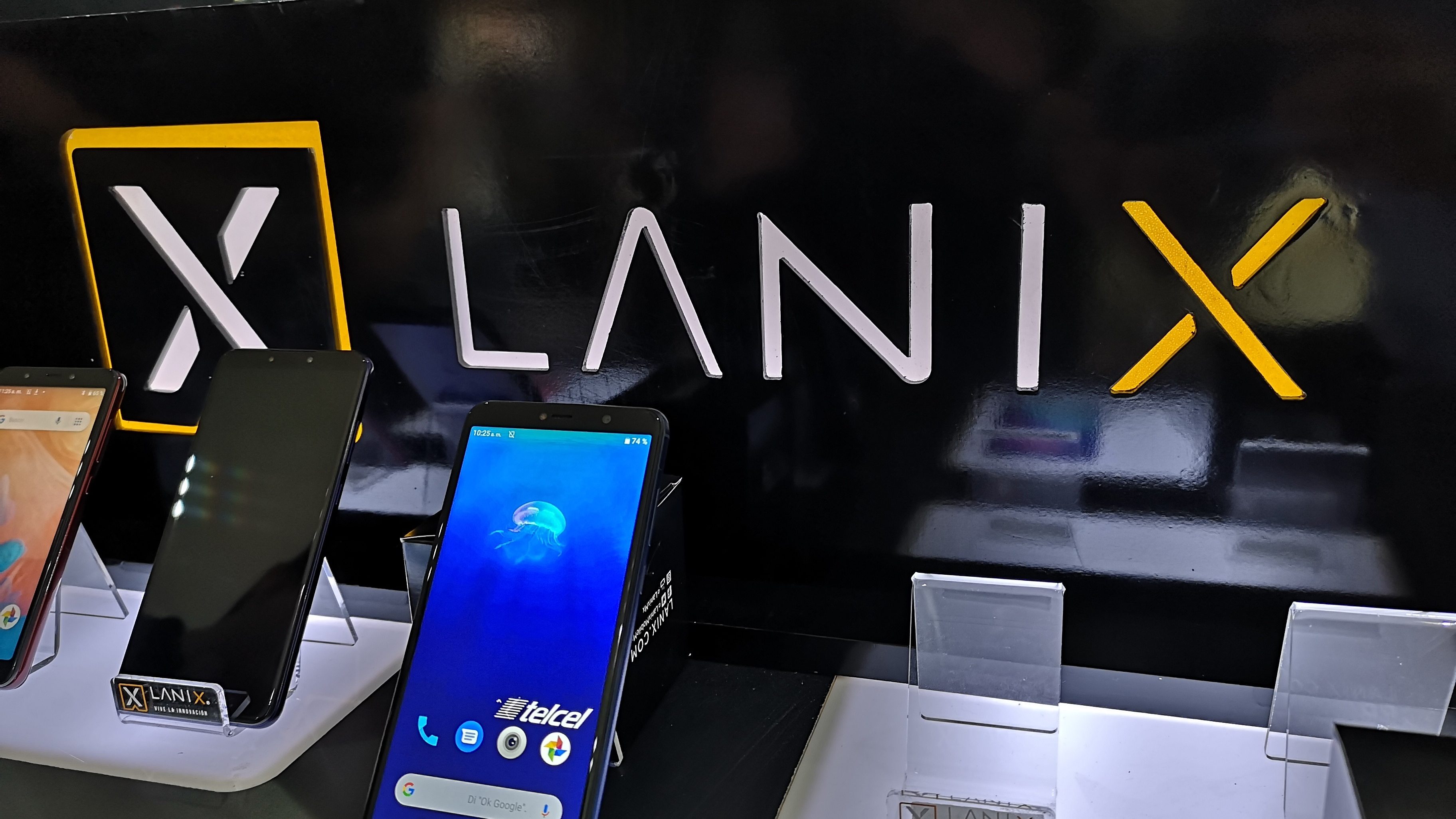 Lanix presenta sus smartphones para la Región 8