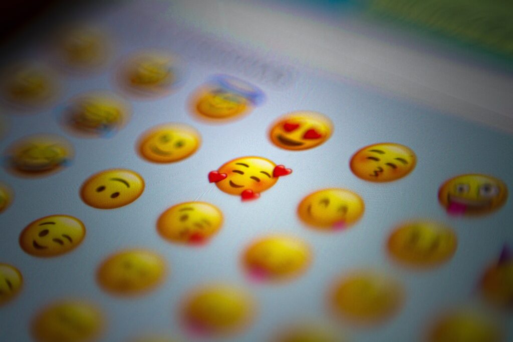 Telegram emojis interactivos