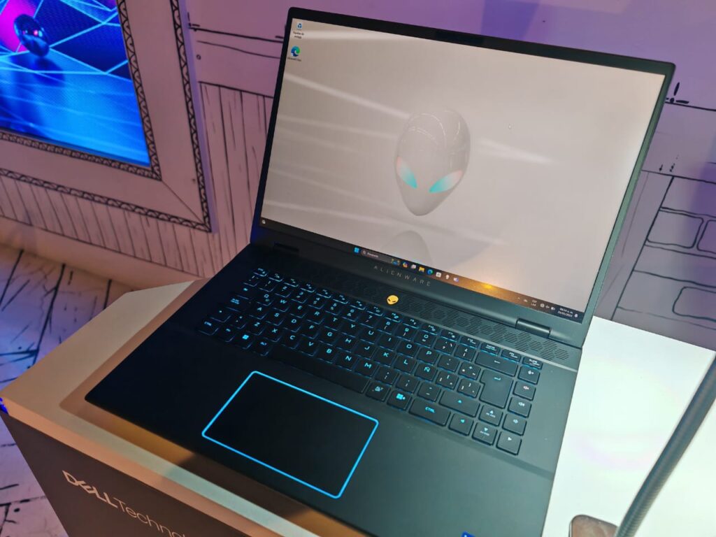 Alienware m16 r2