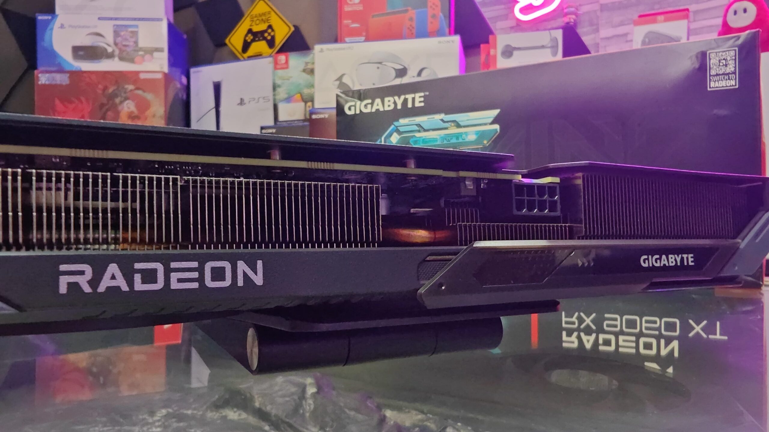 Gigabyte 9060 XT
