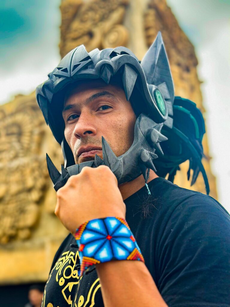 horacio garcía rojas - batman azteca