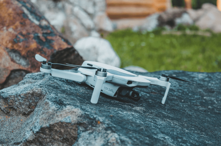 DJI