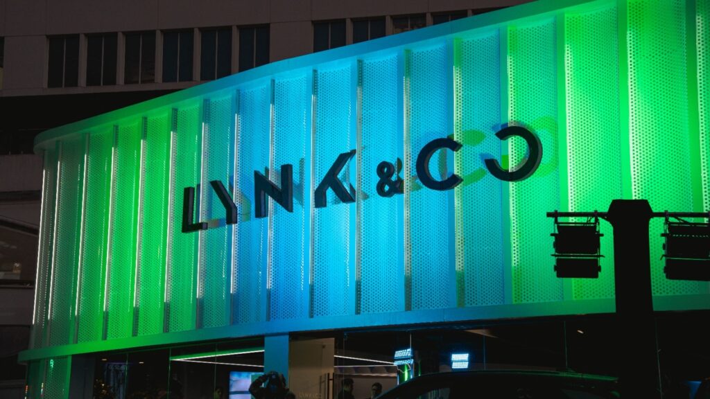 Lynk & Co House