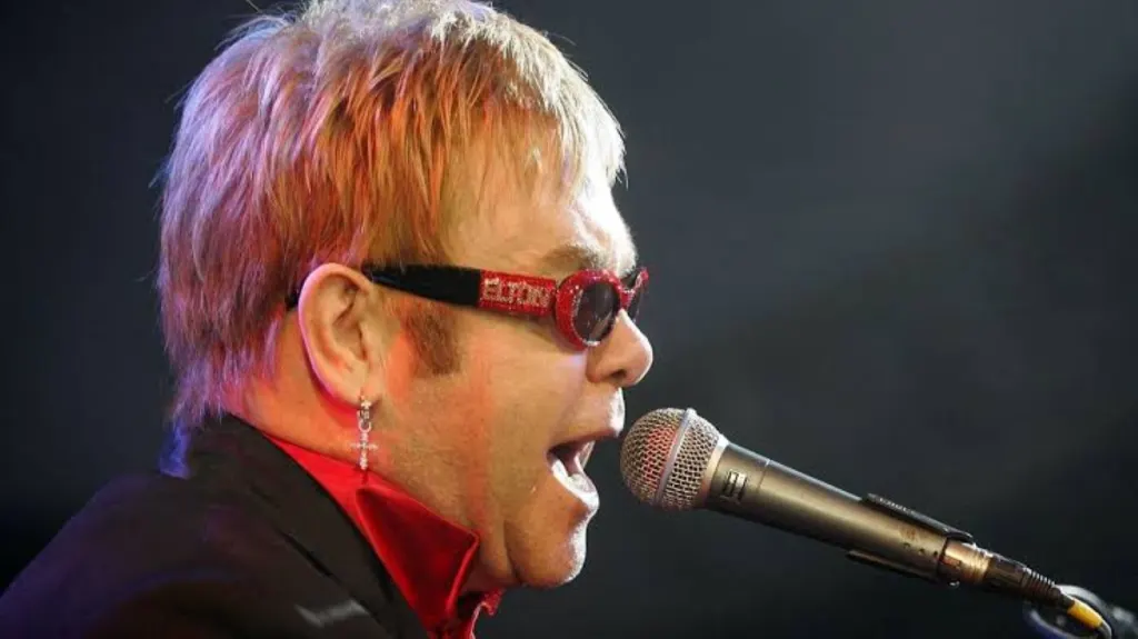 Elton John 