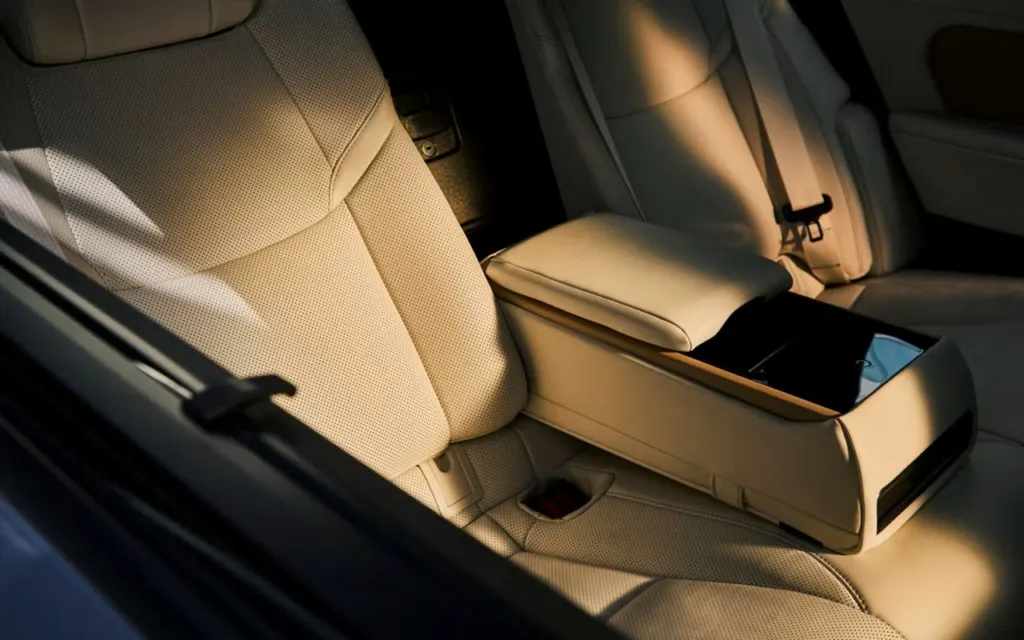 Lexus ES Hybrid 2027