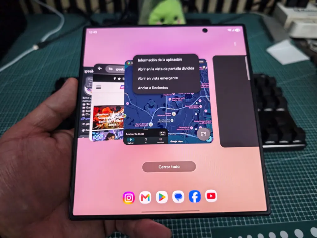 Aplicaciones optimizadas para la pantalla interior de un teléfono plegable Galaxy Z Fold
