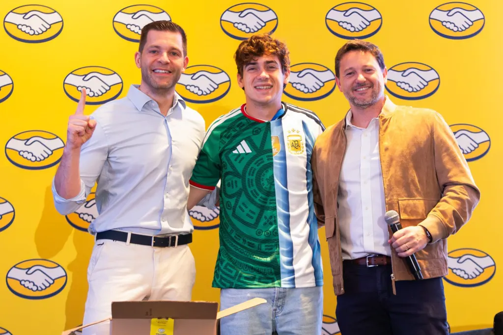 mercado libre checo pérez y franco colapinto