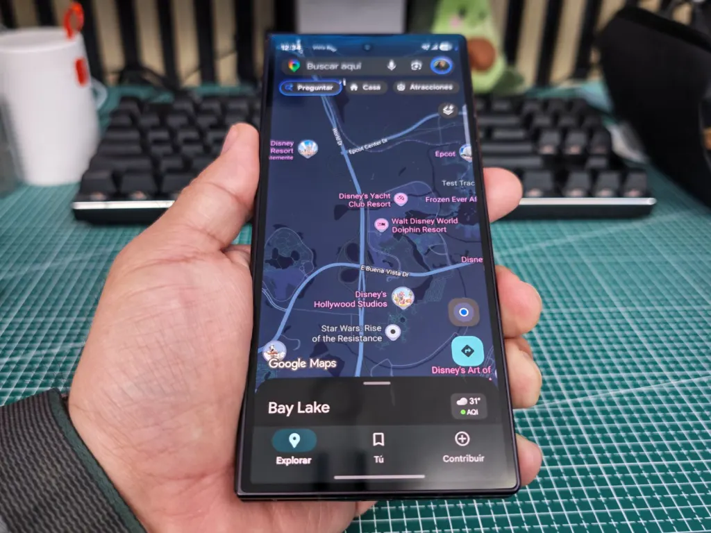 Galaxy Z Fold8 Ultra cerrado para una tarea rápida
